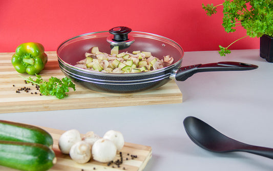 Non-Stick – Frying Pan with Lid it comes in 22cm